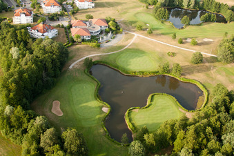 Enregistrement par drone de Golf Club Soufflenheim Baden-Baden à Soufflenheim dans le département Bas Rhin, France