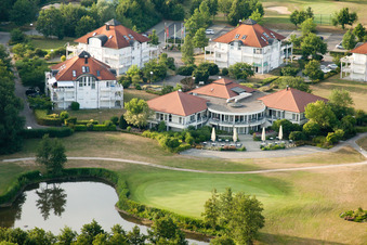 Vue oblique de Golf Club Soufflenheim Baden-Baden à Soufflenheim dans le département Bas Rhin, France
