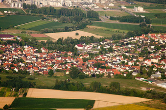 Beinheim dans le département Bas Rhin, France du point de vue du drone