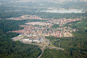 Vue aérienne de De l'ouest à Seltz dans le département Bas Rhin, France