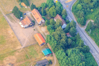 Vue aérienne de Ancienne maison forestière de Langenberg à Wörth am Rhein dans le département Rhénanie-Palatinat, Allemagne