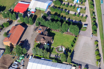 Vue oblique de Adamshof à Kandel dans le département Rhénanie-Palatinat, Allemagne