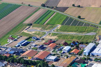 Zone industrielle de Gereut à Hatzenbühl dans le département Rhénanie-Palatinat, Allemagne vue du ciel
