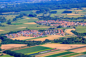 Vue aérienne de Vue du village depuis le nord-ouest à Neupotz dans le département Rhénanie-Palatinat, Allemagne