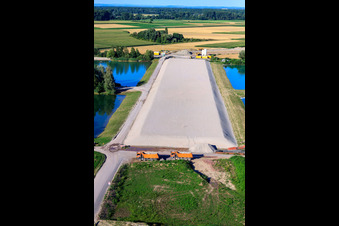 Chantier de construction du polder à Neupotz à Neupotz dans le département Rhénanie-Palatinat, Allemagne depuis l'avion
