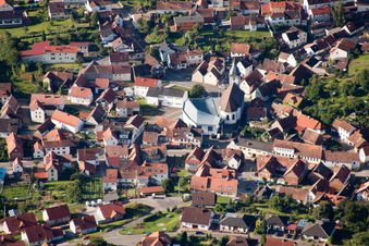 Photographie aérienne de Église Saint-Cyriaque à le quartier Gossersweiler in Gossersweiler-Stein dans le département Rhénanie-Palatinat, Allemagne