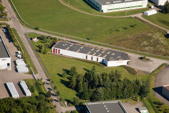 Vue aérienne de Smitcom Nord Alsace à le quartier Altenstadt in Wissembourg dans le département Bas Rhin, France