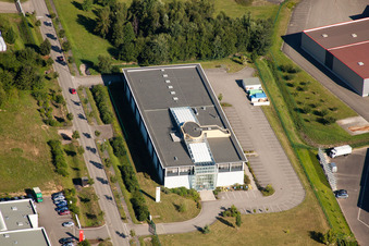 Vue aérienne de Schiller Medical à le quartier Altenstadt in Wissembourg dans le département Bas Rhin, France