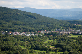 Vue aérienne de Du nord à le quartier Oberweier in Gaggenau dans le département Bade-Wurtemberg, Allemagne