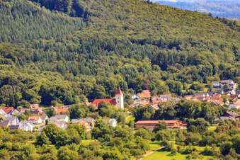 Vue aérienne de Saint-Jean à le quartier Oberweier in Gaggenau dans le département Bade-Wurtemberg, Allemagne