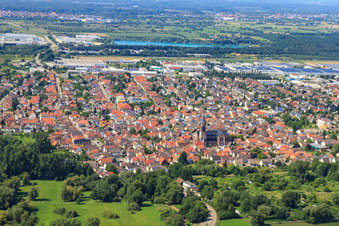 Vue aérienne de Vue de la ville depuis le sud-est à Muggensturm dans le département Bade-Wurtemberg, Allemagne