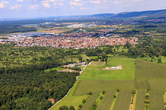 Vue aérienne de Vue de la ville depuis le sud-ouest à Muggensturm dans le département Bade-Wurtemberg, Allemagne