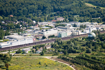 Vue aérienne de Remèdes biologiques Heel à le quartier Oos in Baden-Baden dans le département Bade-Wurtemberg, Allemagne
