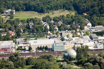 Vue aérienne de Remèdes biologiques Heel à le quartier Oos in Baden-Baden dans le département Bade-Wurtemberg, Allemagne