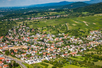 Vue aérienne de Du sud à Sinzheim dans le département Bade-Wurtemberg, Allemagne