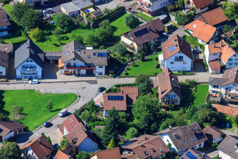 Vue aérienne de Weinsteige x Gartenstr à le quartier Gallenbach in Baden-Baden dans le département Bade-Wurtemberg, Allemagne