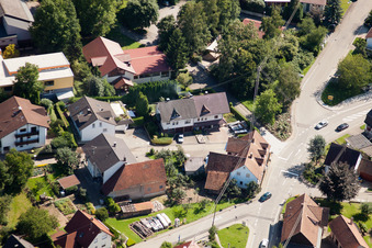 Vue oblique de Weinsteige x Dans le coin du livre à le quartier Gallenbach in Baden-Baden dans le département Bade-Wurtemberg, Allemagne