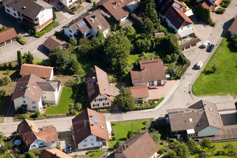 Vue aérienne de Gartenstraße x Weinsteige à le quartier Gallenbach in Baden-Baden dans le département Bade-Wurtemberg, Allemagne