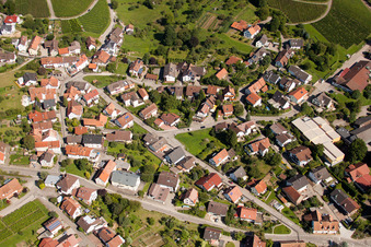 Vue aérienne de Routes des vins à le quartier Gallenbach in Baden-Baden dans le département Bade-Wurtemberg, Allemagne