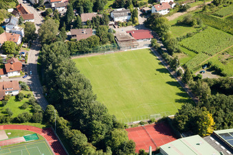École de sport de Bade-Sud, FC Neuweier à le quartier Steinbach in Baden-Baden dans le département Bade-Wurtemberg, Allemagne hors des airs