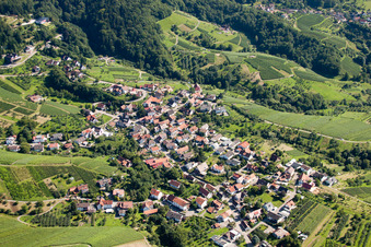 Vue aérienne de Quartier de Kappelwindeck à le quartier Riegel in Bühl dans le département Bade-Wurtemberg, Allemagne
