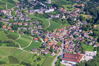 Vue aérienne de Talstr à le quartier Büchelbach in Sasbachwalden dans le département Bade-Wurtemberg, Allemagne