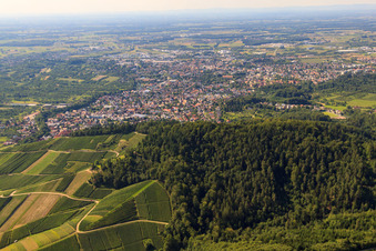 Vue aérienne de Vue de la ville depuis le sud-est à le quartier Oberachern in Achern dans le département Bade-Wurtemberg, Allemagne