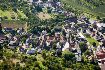 Vue aérienne de Renchtalstr à le quartier Mösbach in Achern dans le département Bade-Wurtemberg, Allemagne