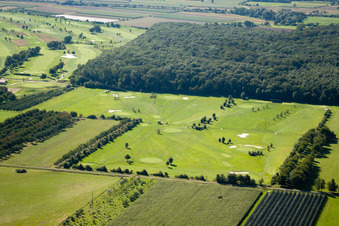 Vue oblique de Club de golf Urloffen e. V à le quartier Urloffen in Appenweier dans le département Bade-Wurtemberg, Allemagne