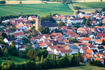 Vue aérienne de Saint-Léopold vu du sud-ouest à Steinfeld dans le département Rhénanie-Palatinat, Allemagne