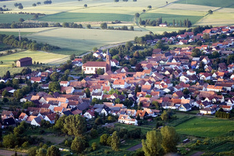 Vue aérienne de Ortisei à Kapsweyer dans le département Rhénanie-Palatinat, Allemagne