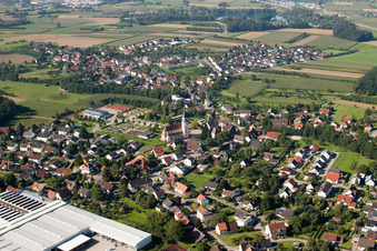 Vue aérienne de Du nord à le quartier Großweier in Achern dans le département Bade-Wurtemberg, Allemagne