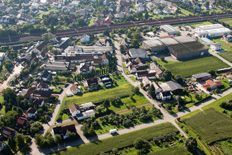 Enregistrement par drone de Locaux de l'usine Muffenrohr GmbH à le quartier Hatzenweier in Ottersweier dans le département Bade-Wurtemberg, Allemagne