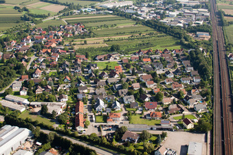Vue aérienne de Finkenstr à le quartier Hatzenweier in Ottersweier dans le département Bade-Wurtemberg, Allemagne