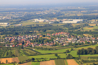Vue aérienne de District du nord-est à le quartier Sasbachried in Achern dans le département Bade-Wurtemberg, Allemagne