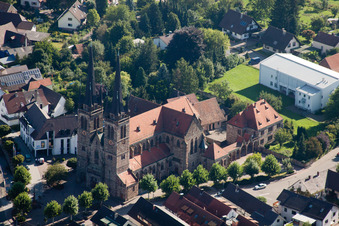 Photographie aérienne de Église paroissiale catholique de Saint-Jean à le quartier Weier in Ottersweier dans le département Bade-Wurtemberg, Allemagne