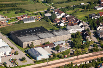 Locaux de l'usine Muffenrohr GmbH à le quartier Hatzenweier in Ottersweier dans le département Bade-Wurtemberg, Allemagne hors des airs
