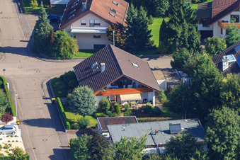 Vue aérienne de Fasanenstr à le quartier Vimbuch in Bühl dans le département Bade-Wurtemberg, Allemagne