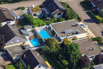 Vue oblique de Fasanenstr à le quartier Vimbuch in Bühl dans le département Bade-Wurtemberg, Allemagne