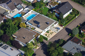 Fasanenstr à le quartier Vimbuch in Bühl dans le département Bade-Wurtemberg, Allemagne du point de vue du drone