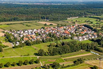Vue aérienne de Quartier Halberstung in Sinzheim dans le département Bade-Wurtemberg, Allemagne