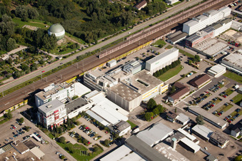 Vue aérienne de Locaux de l'usine Biological Remedies Heel GmbH Dr.-Reckeweg-Straße à le quartier Oos in Baden-Baden dans le département Bade-Wurtemberg, Allemagne