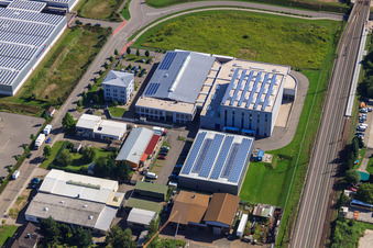 Vue aérienne de Zone industrielle Heinkelstraße avec Tensid Chemie à Muggensturm dans le département Bade-Wurtemberg, Allemagne