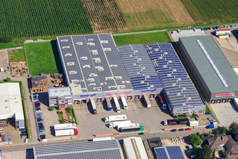 Vue aérienne de Zone industrielle Draisstraße Spedition Hartmann Logistics Center à Muggensturm dans le département Bade-Wurtemberg, Allemagne