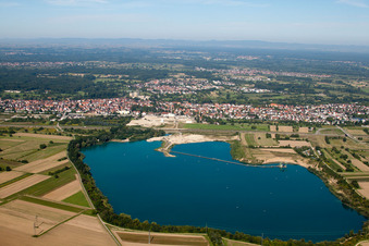 Vue aérienne de Gravière vue de l'est à Durmersheim dans le département Bade-Wurtemberg, Allemagne
