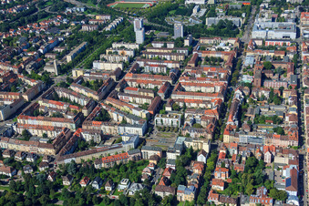 Vue aérienne de Kolpingplatz à le quartier Südweststadt in Karlsruhe dans le département Bade-Wurtemberg, Allemagne