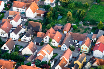 Vue aérienne de À Gänsried à Freckenfeld dans le département Rhénanie-Palatinat, Allemagne