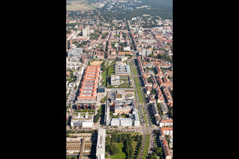 Photographie aérienne de Ensemble du musée ZKM | Centre d'art et des médias à le quartier Südweststadt in Karlsruhe dans le département Bade-Wurtemberg, Allemagne