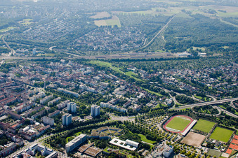 Vue aérienne de Quartier de Südweststadt à le quartier Beiertheim-Bulach in Karlsruhe dans le département Bade-Wurtemberg, Allemagne