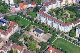 Vue aérienne de Centre pour enfants et jeunes de Seldeneckstraße et Fliederstraße Mühlburg à le quartier Mühlburg in Karlsruhe dans le département Bade-Wurtemberg, Allemagne